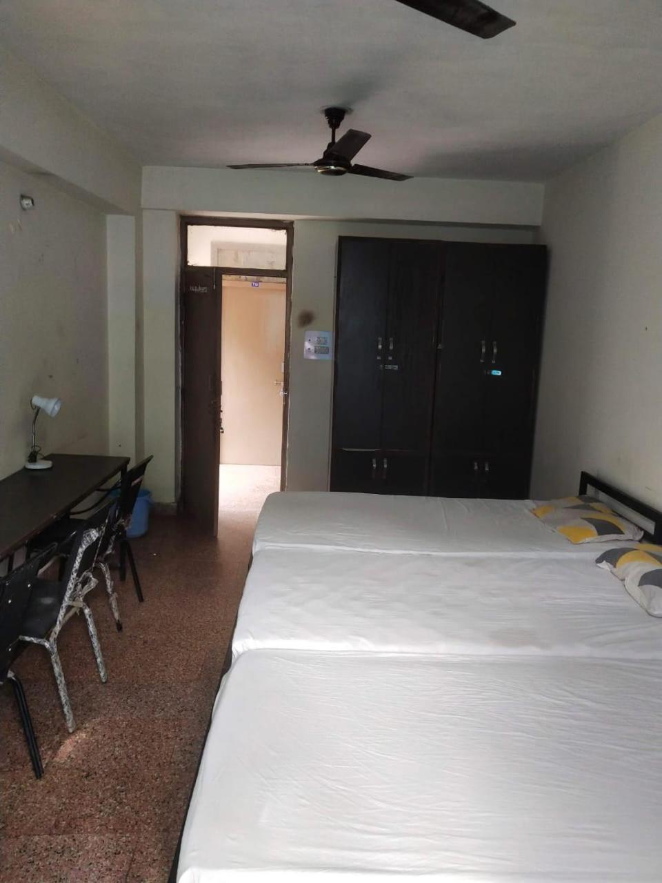 Abuzz Oxfordcaps Chanakya Hostel Solan Bagian luar foto