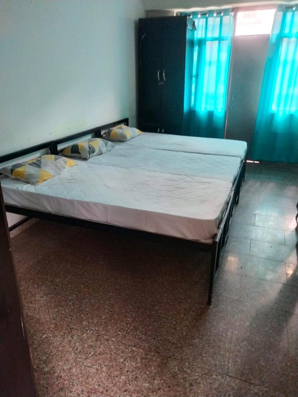 Abuzz Oxfordcaps Chanakya Hostel Solan Bagian luar foto